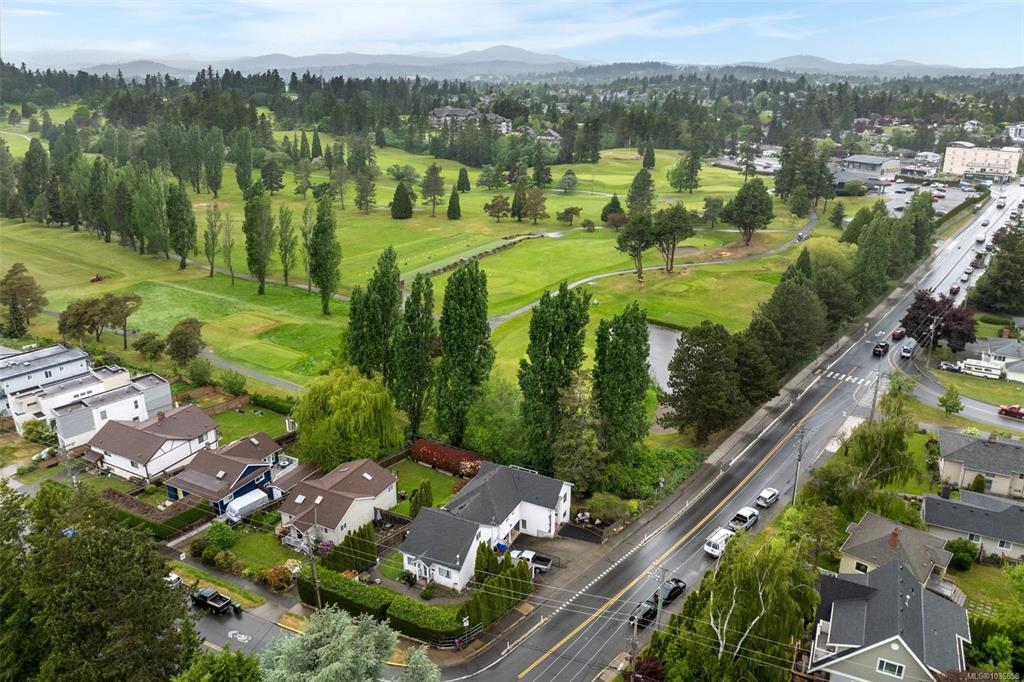 840 Tillicum Rd, 1036858, BC,