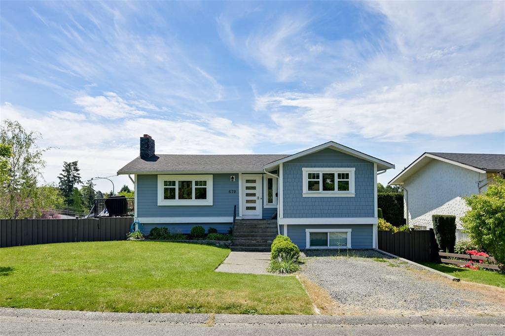 Third View of 670 Polyanthus Cres, Saanich, BC, V8P 4H4