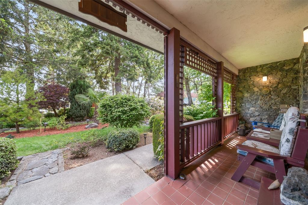 Fourth View of 1020 Lucas Ave, Saanich, BC, V8X 3P7
