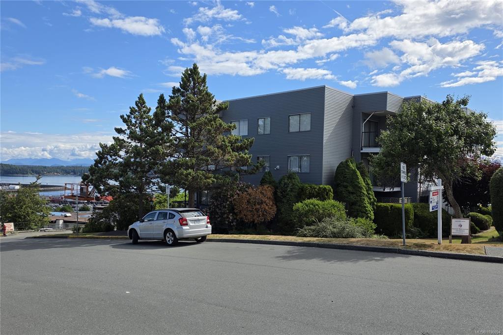 907 Cedar St, 1036894, BC,