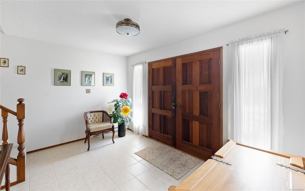 Fifth View of 4098 Orion Pl, Saanich, BC, V8N 5K8