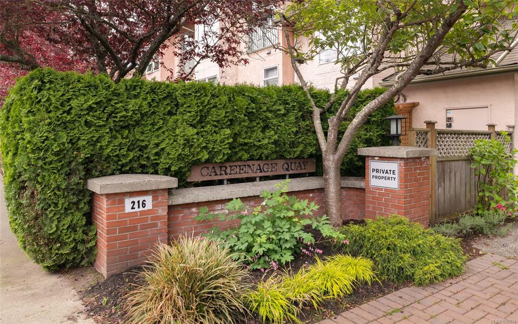 Fourth View of 216 Russell St, Victoria, BC, V9A 3X2