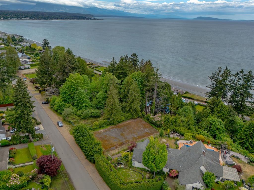 Third View of 391 Burnham Rd, Qualicum Beach, BC, V9K 1G5