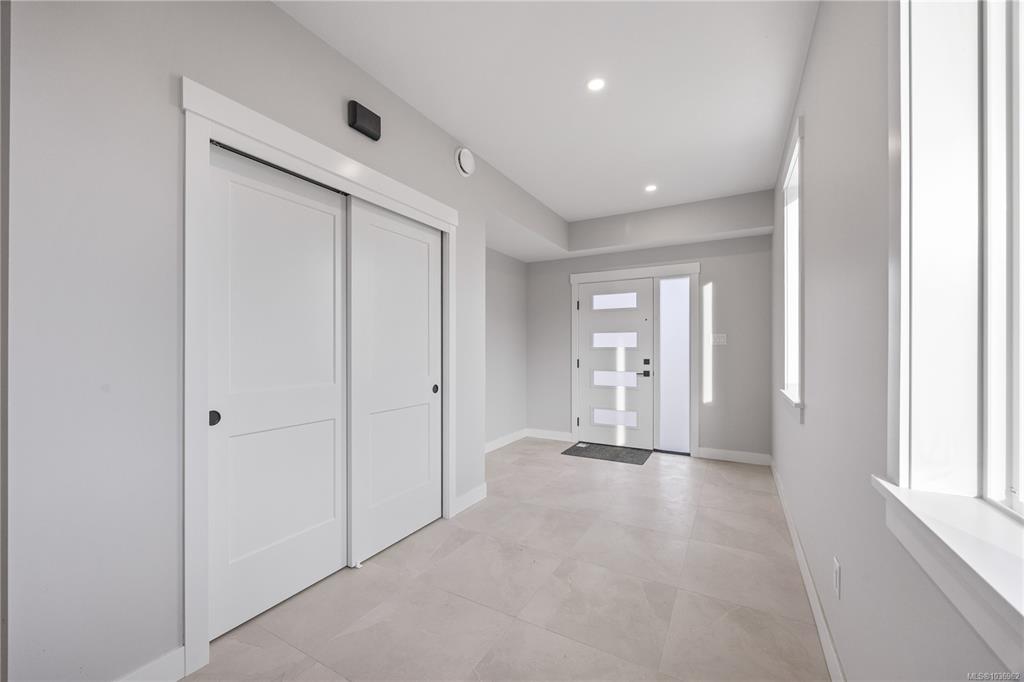 Third View of 145 Marina View Dr, Ladysmith, BC, V9G 0C5