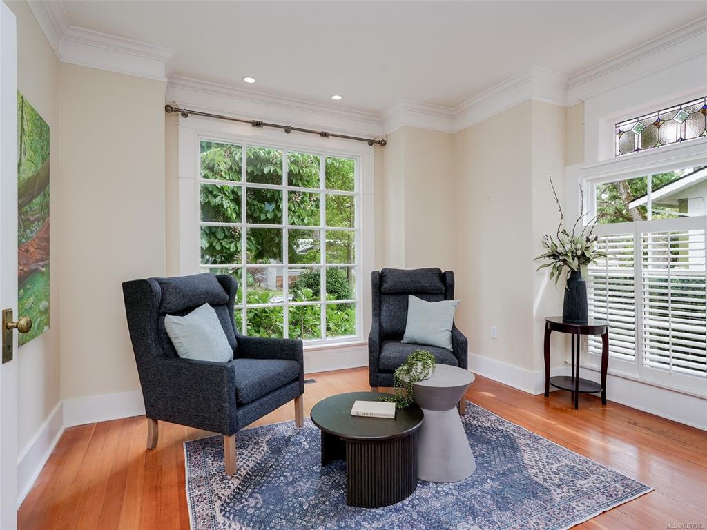 Fifth View of 972 Wilmer St, Victoria, BC, V8S 4B7