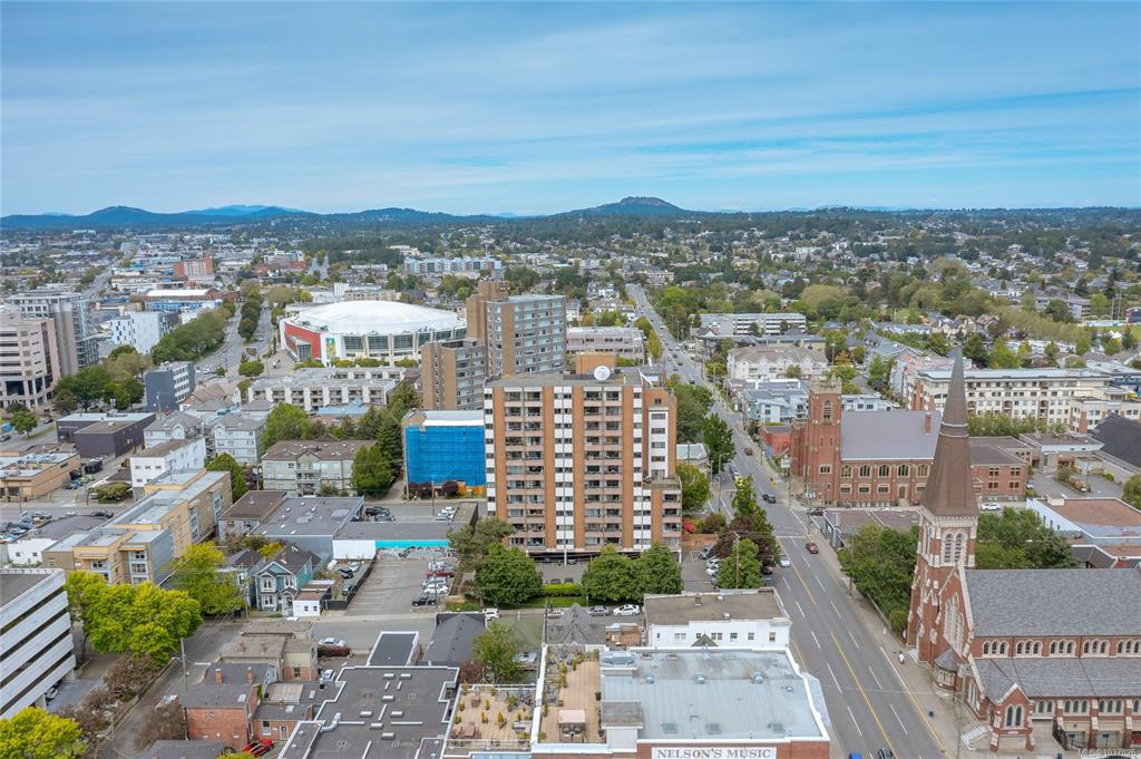 1630 Quadra St, 1037026, BC,