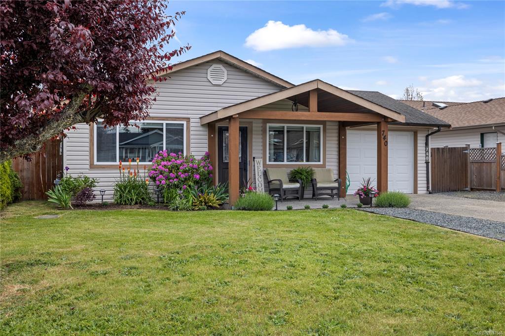 Fourth View of 740 Phillips St, Parksville, BC, V9P 1A7
