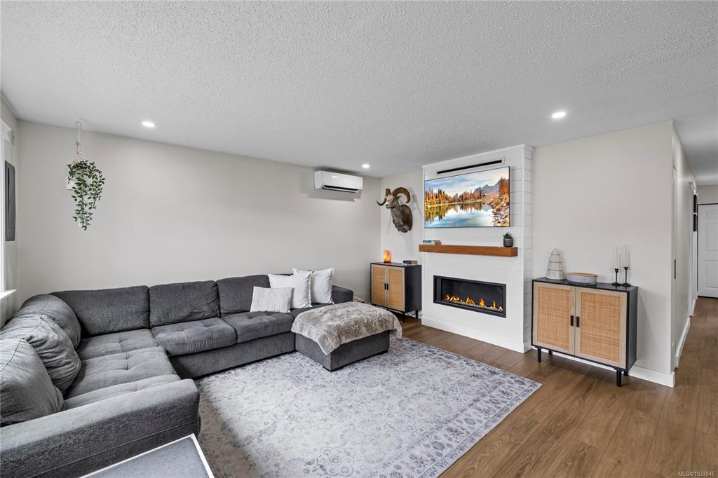 Fifth View of 740 Phillips St, Parksville, BC, V9P 1A7
