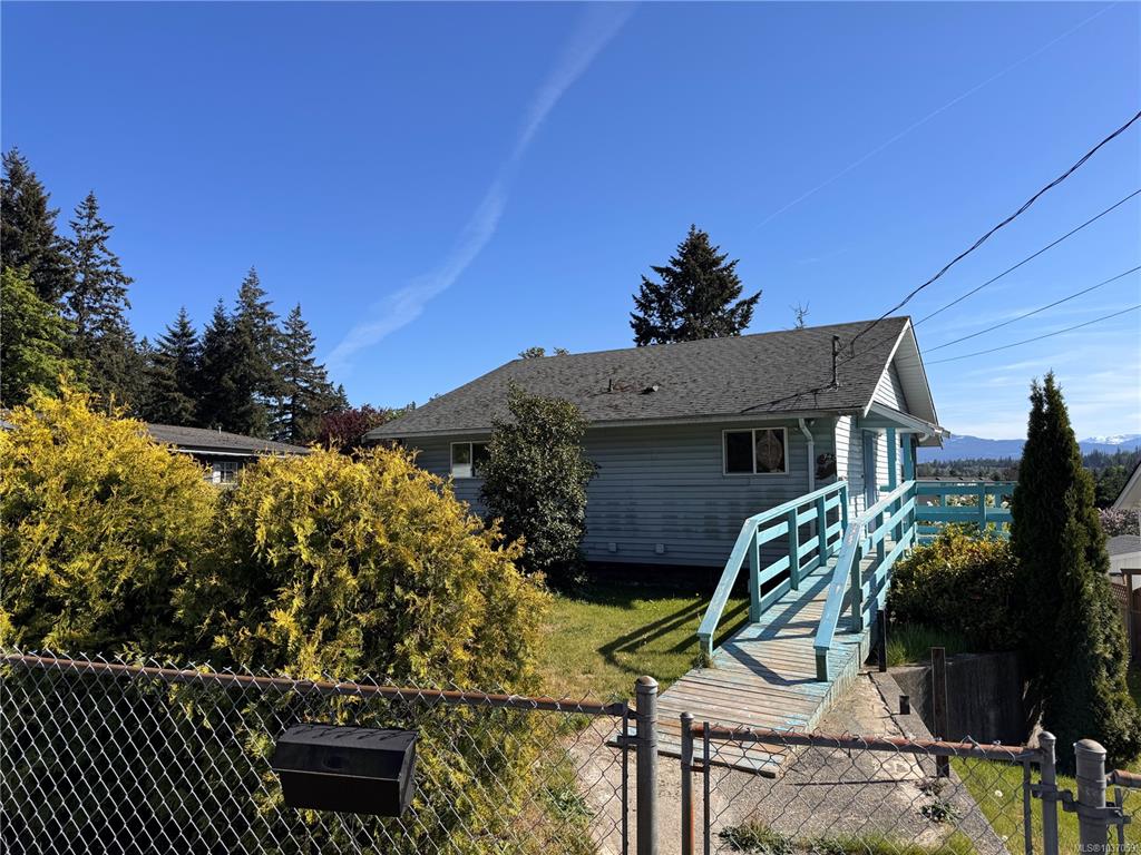 349 Rockland Rd, 1037059, BC,