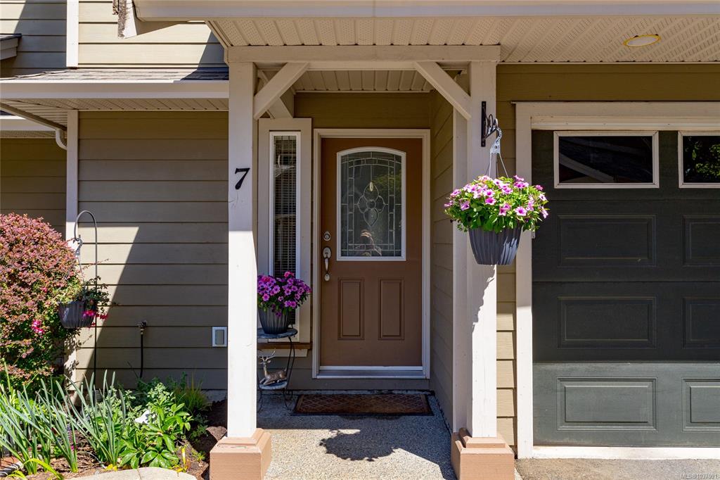 Fourth View of 199 Atkins Rd, Creekside Glen, View Royal, BC, V9B 2Z9