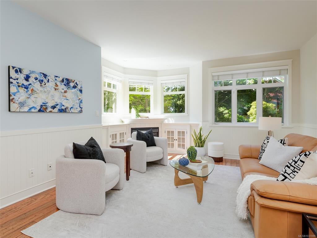 Third View of 566 Caselton Pl, Saanich, BC, V8Z 7Y5