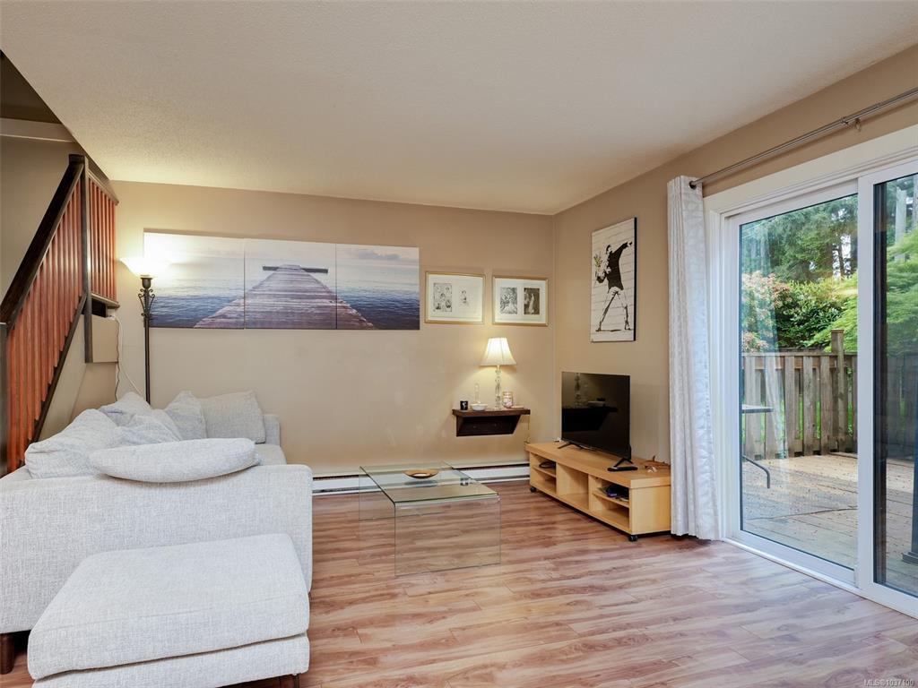 Third View of 379 Wale Rd, Colwood, BC, V9B 2P9