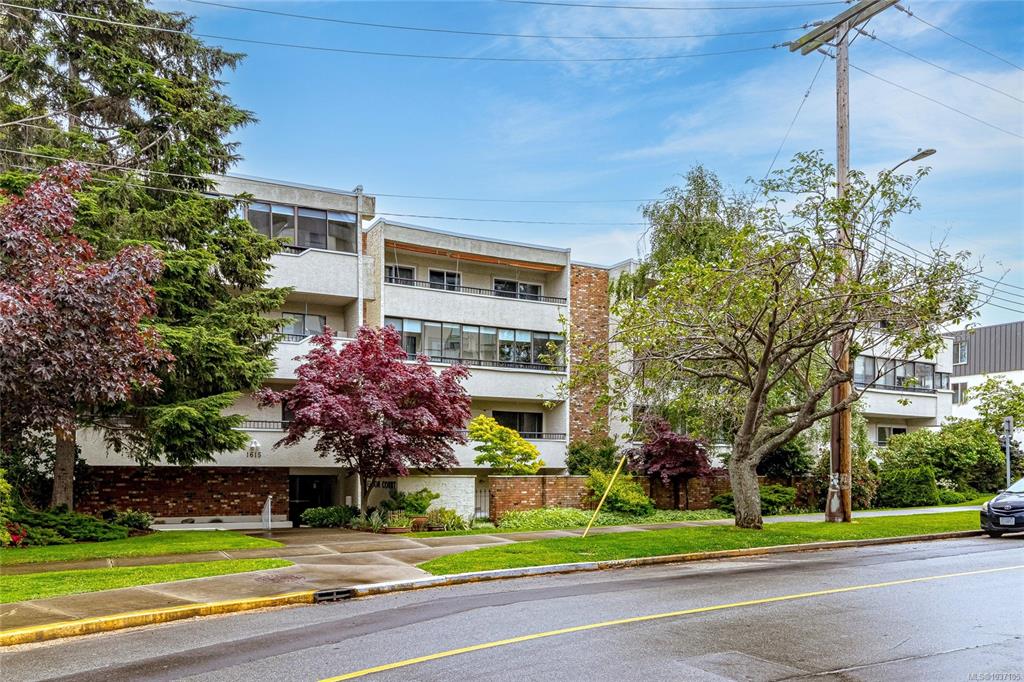 Second View of 1615 Belcher Ave, Sheldon Court, Victoria, BC, V8R 4N2