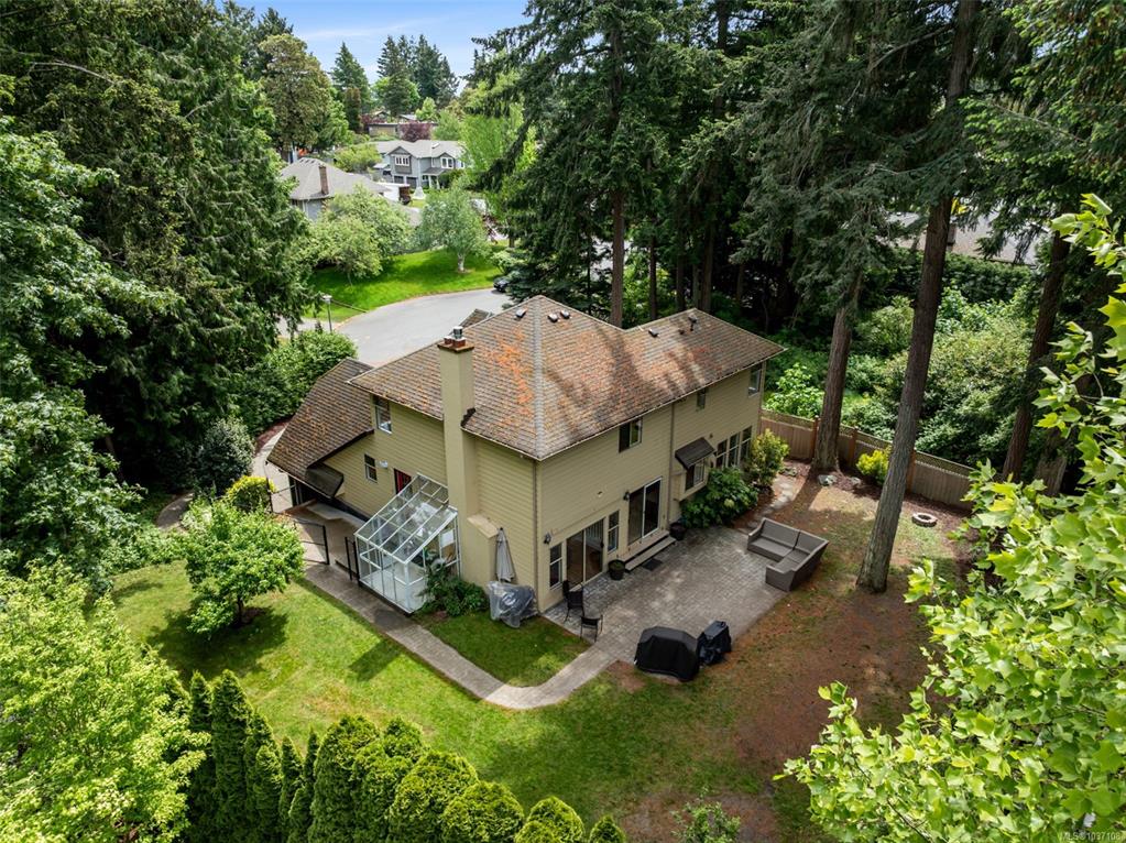 Fourth View of 866 Cambria Wood Crt, Saanich, BC, V8Y 3J1