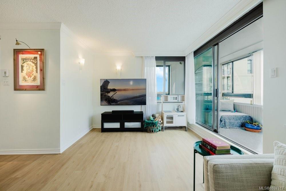 Second View of 1034 Johnson St, Sutton Place East, Victoria, BC, V8V 3N7