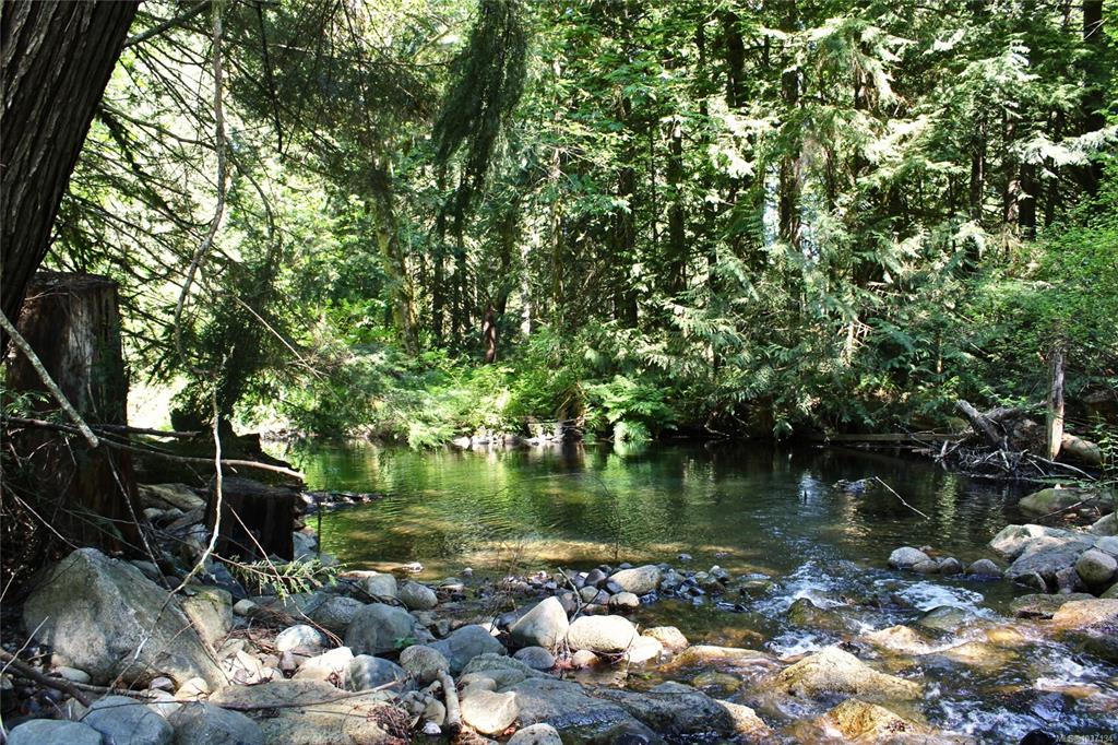 Second View of 3715 Melrose Rd, Hilliers, BC, V9K 1V3