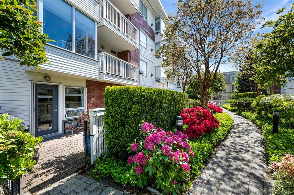 380 Waterfront Cres, 1037137, BC,