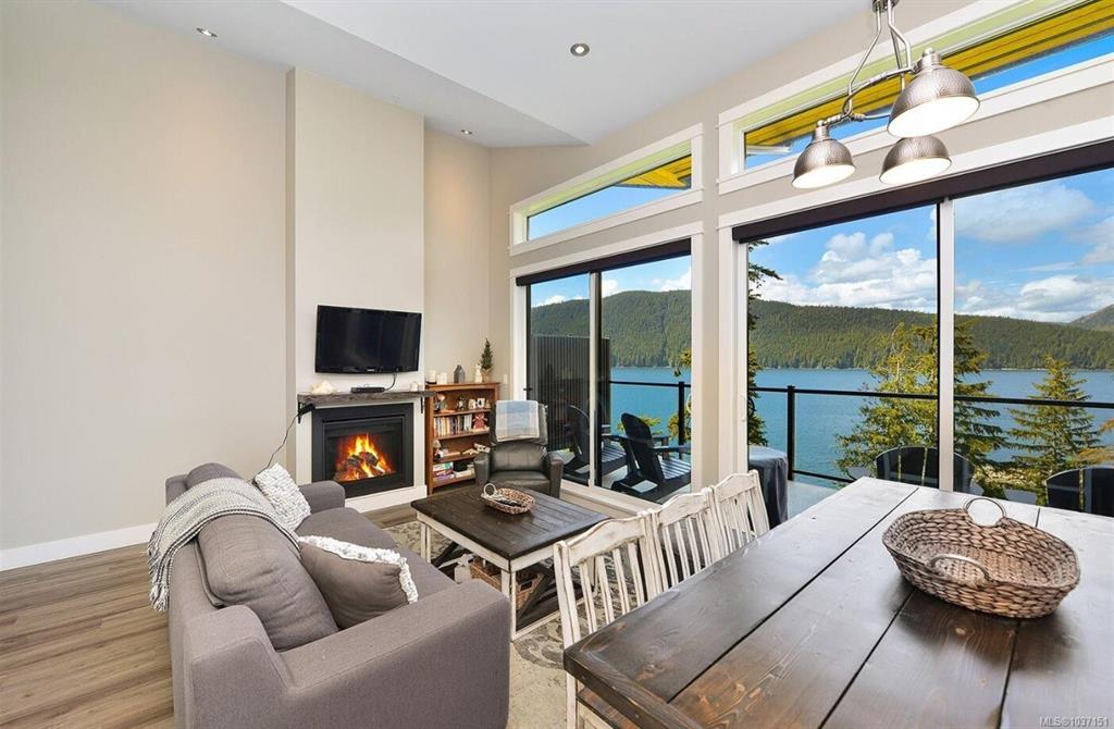 6596 Baird Rd, 1037151, BC,