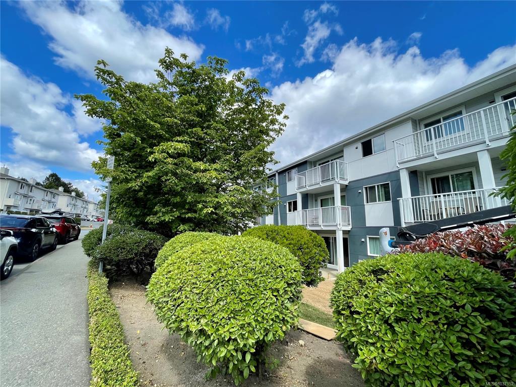 1600 Dufferin Cres, 1037152, BC,