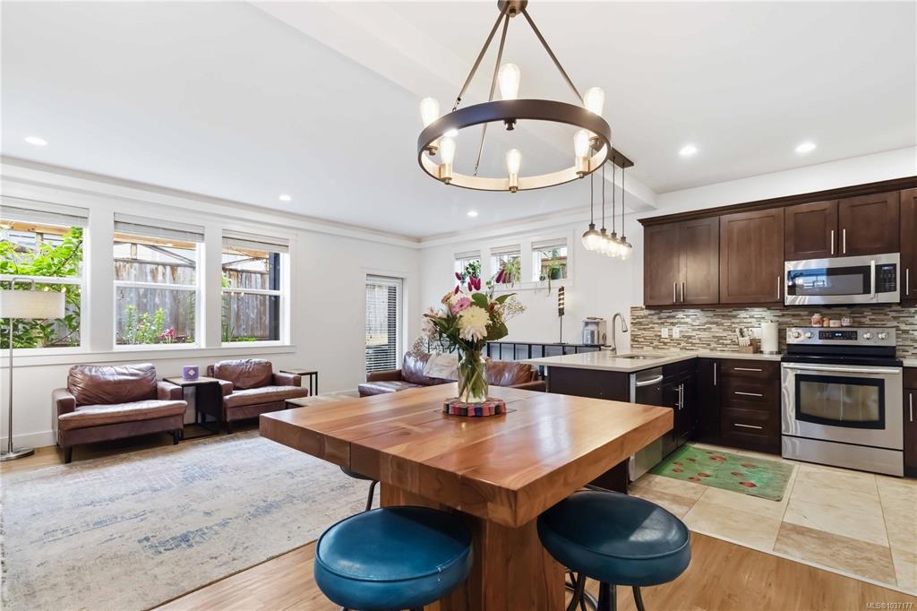 Fifth View of 3363 Turnstone Dr, Langford, BC, V9C 0J4