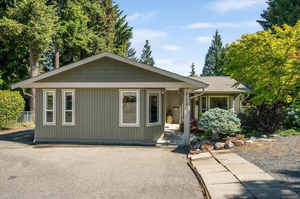 Second View of 5124 Hammond Bay Rd, Nanaimo, BC, V9T 5B5