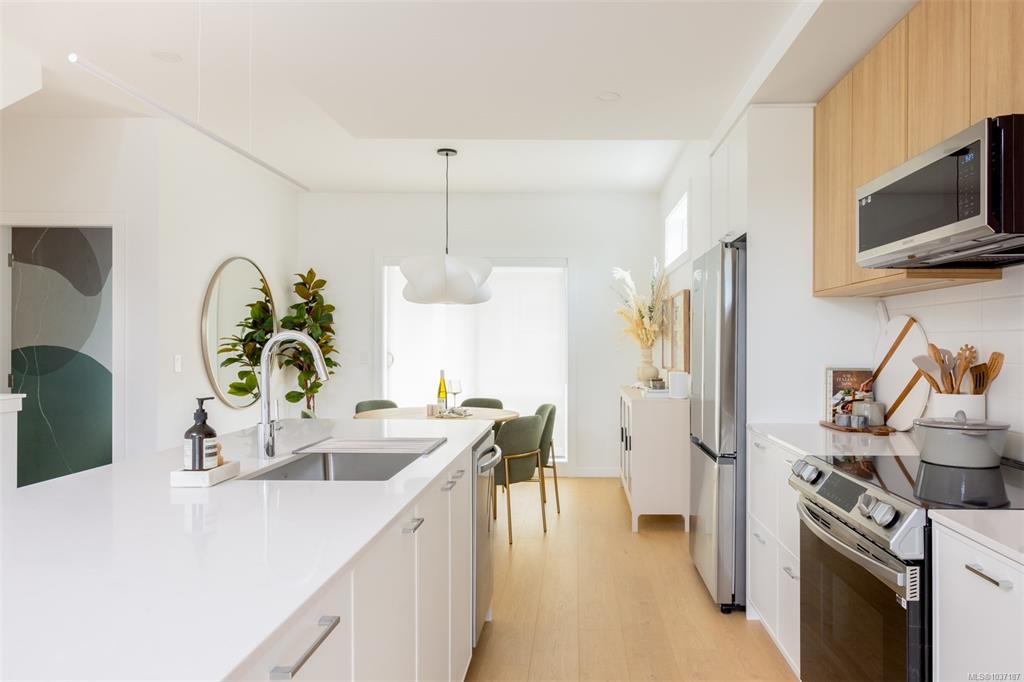 Fifth View of 3450 Whittier Ave, Greyson, Saanich, BC, V8Z 3R2