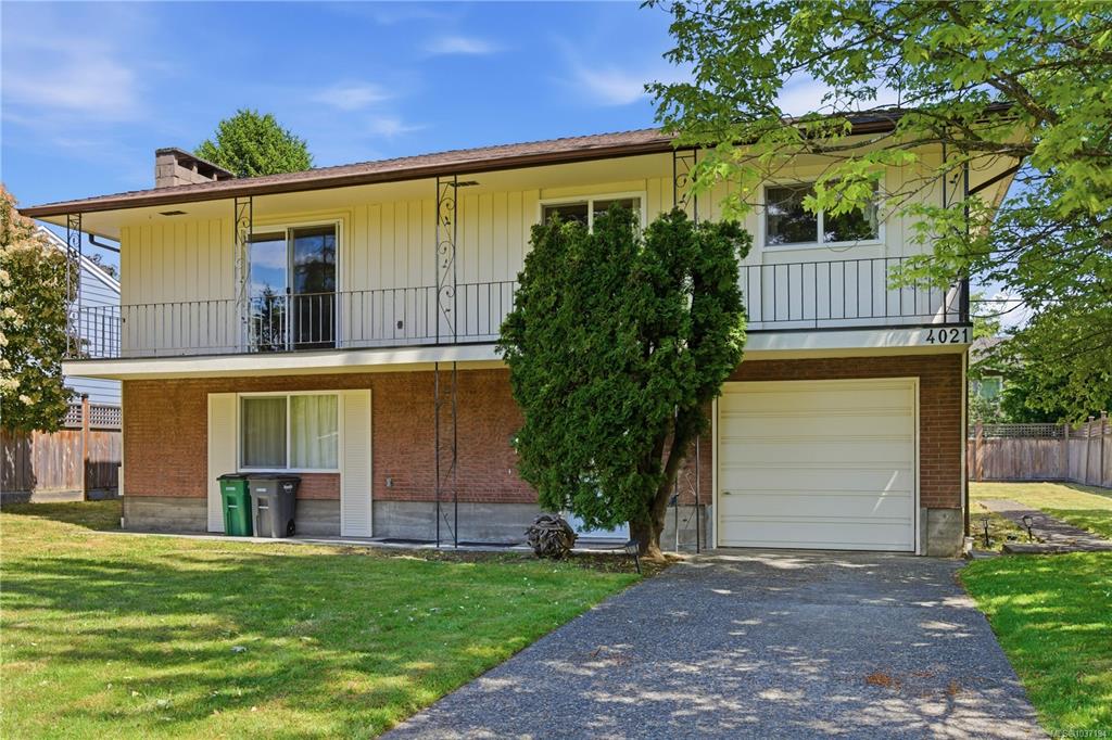Second View of 4021 Magdelin St, Saanich, BC, V8N 3M6