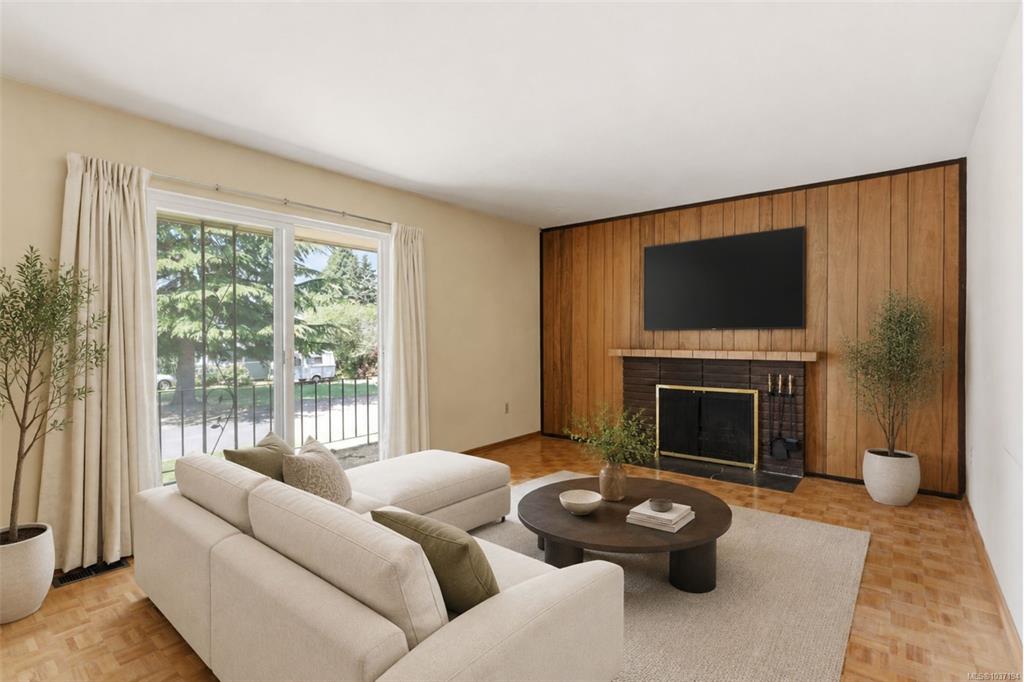 Fifth View of 4021 Magdelin St, Saanich, BC, V8N 3M6