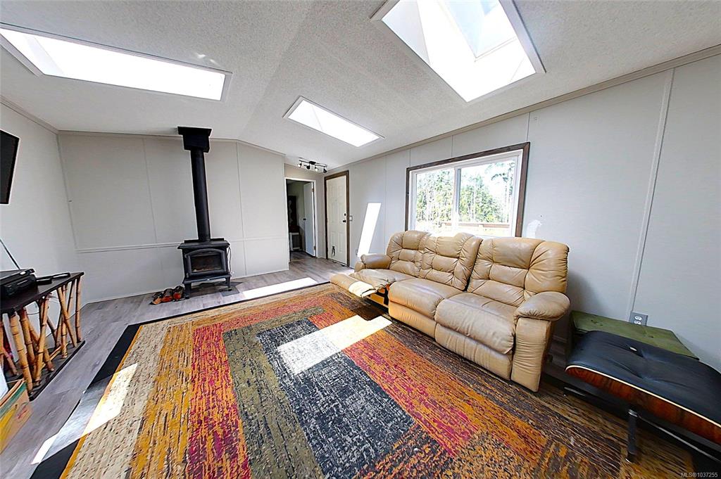 Third View of 516 Berg Rd, Gabriola Island, BC, V0R 1X2