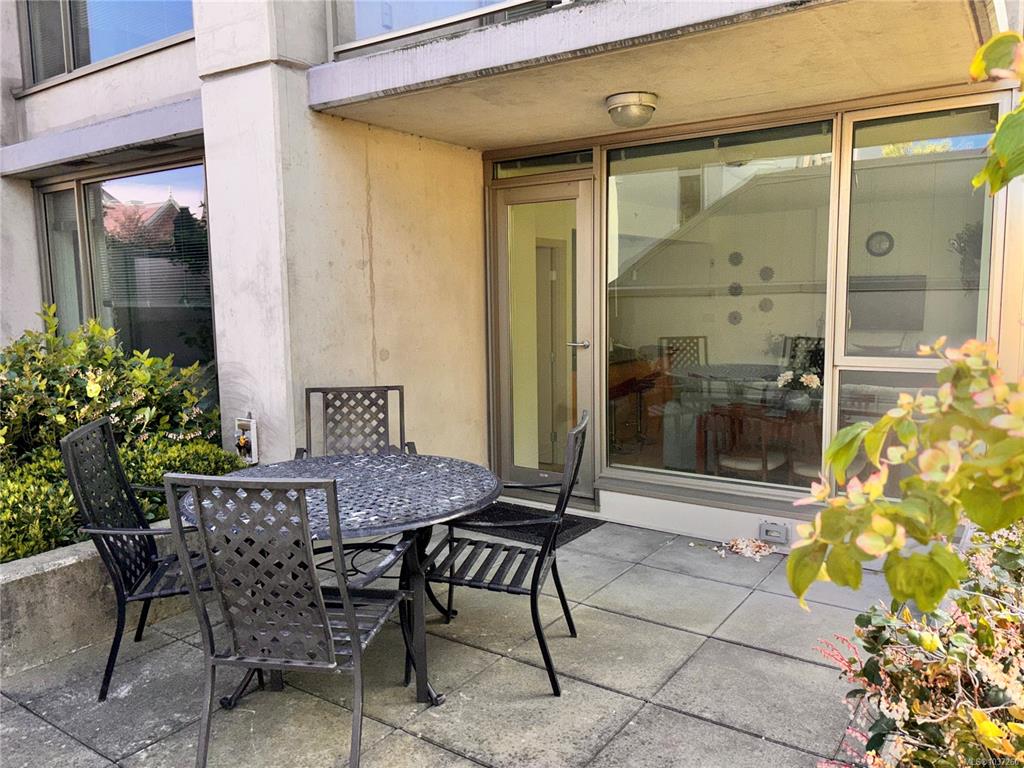 760 Johnson St, 1037260, BC,