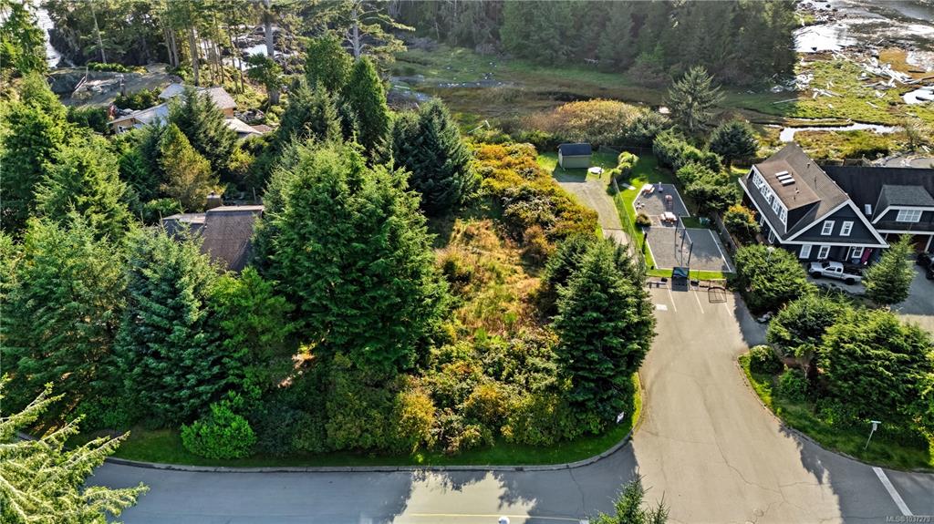 Fourth View of 912 Barkley Pl, Ucluelet, BC, V0R 3A0