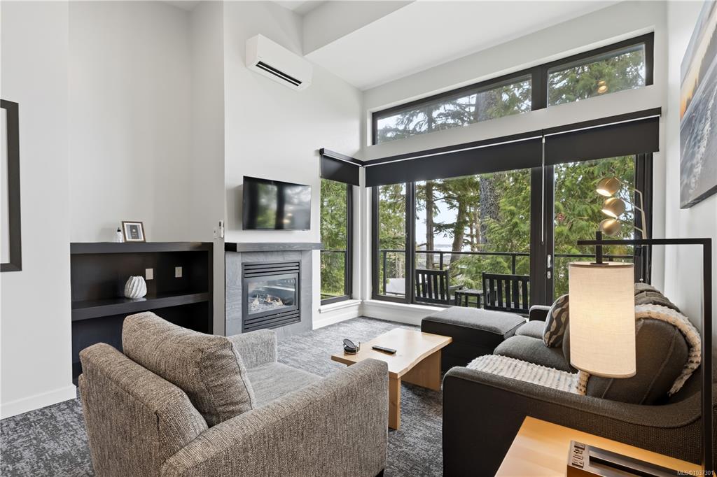 596 Marine Dr, 1037301, BC,