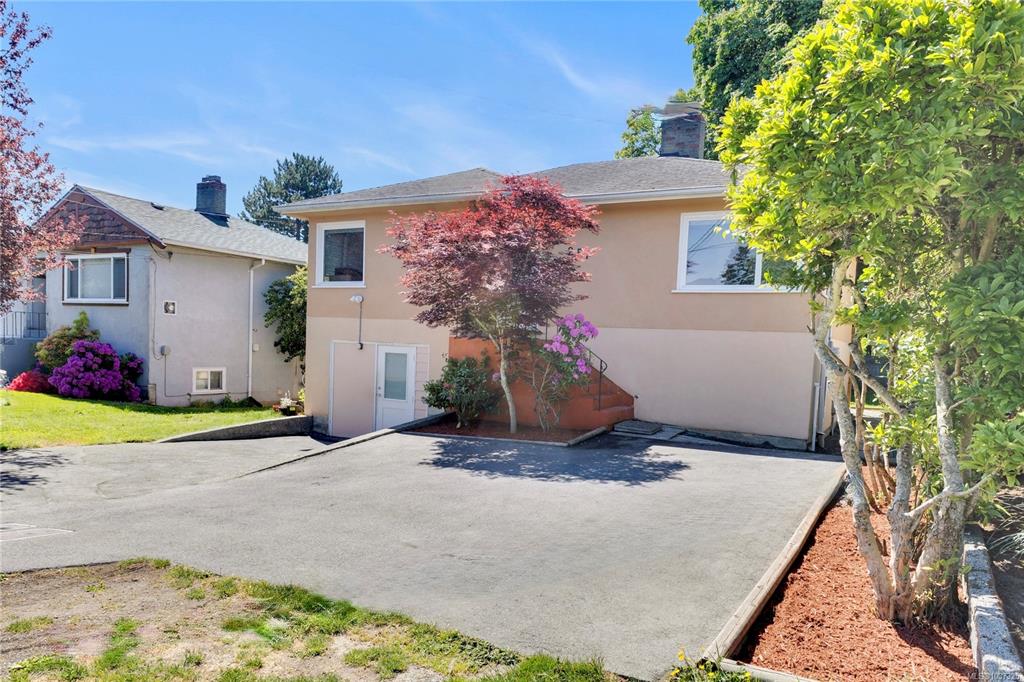 Third View of 251 Sims Ave, Saanich, BC, V8Z 1K4