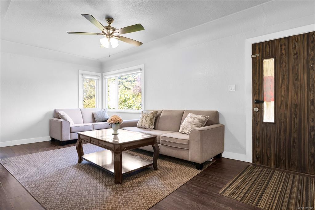 Fifth View of 251 Sims Ave, Saanich, BC, V8Z 1K4