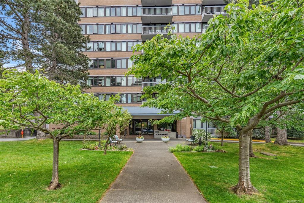 647 Michigan St, 1037330, BC,