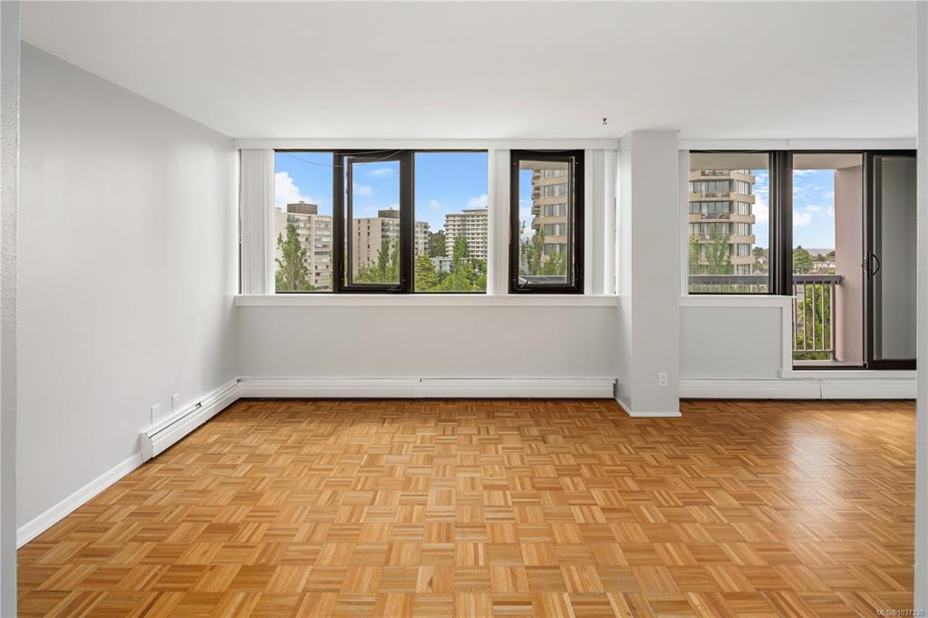 Fifth View of 647 Michigan St, Orchard house, Victoria, BC, V8V 1S9