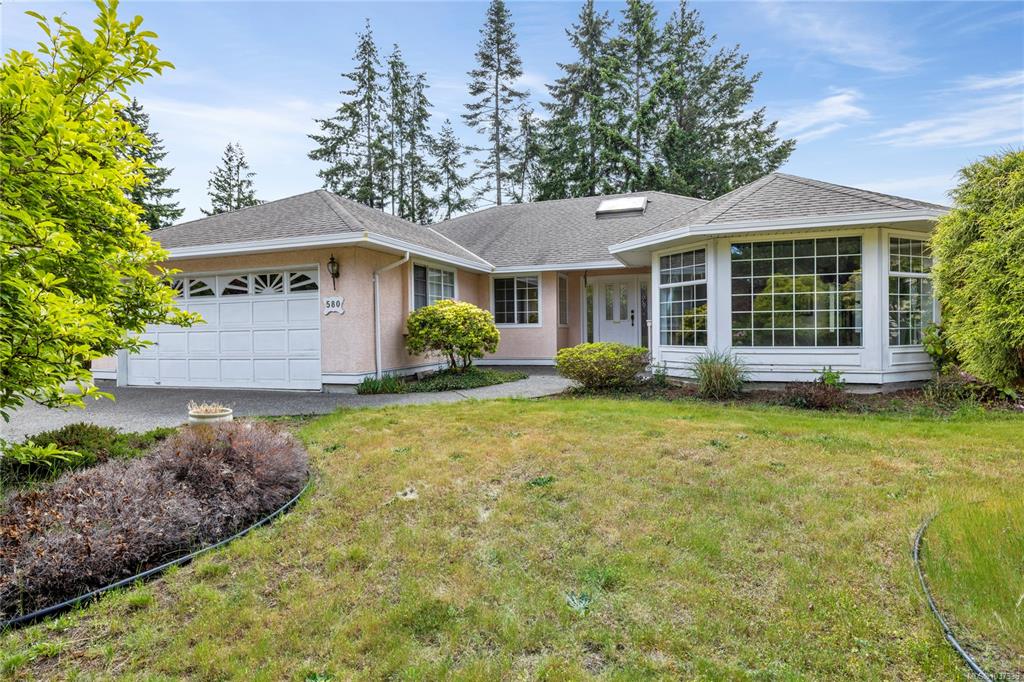 Second View of 580 Dogwood Rd, Qualicum Beach, BC, V9K 1B1
