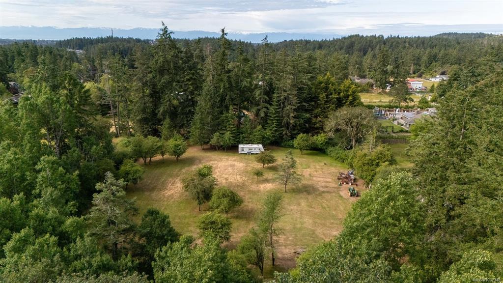 Second View of 485 Beaver Lake Rd, Saanich, BC, V9E 2J7