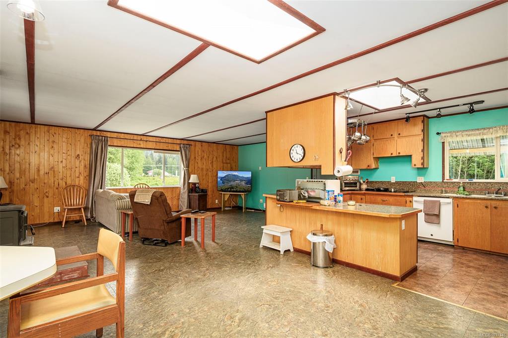 Fifth View of 400 Dyer Rd, Sayward, BC, V0P 1R0