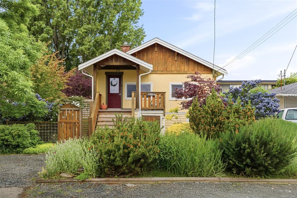 Third View of 3130 Kingsley St, Saanich, BC, V8P 4J4