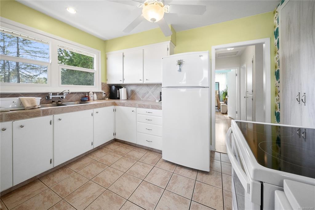 Fifth View of 443 Aysgarth St, Nanaimo, BC, V9R 1V7