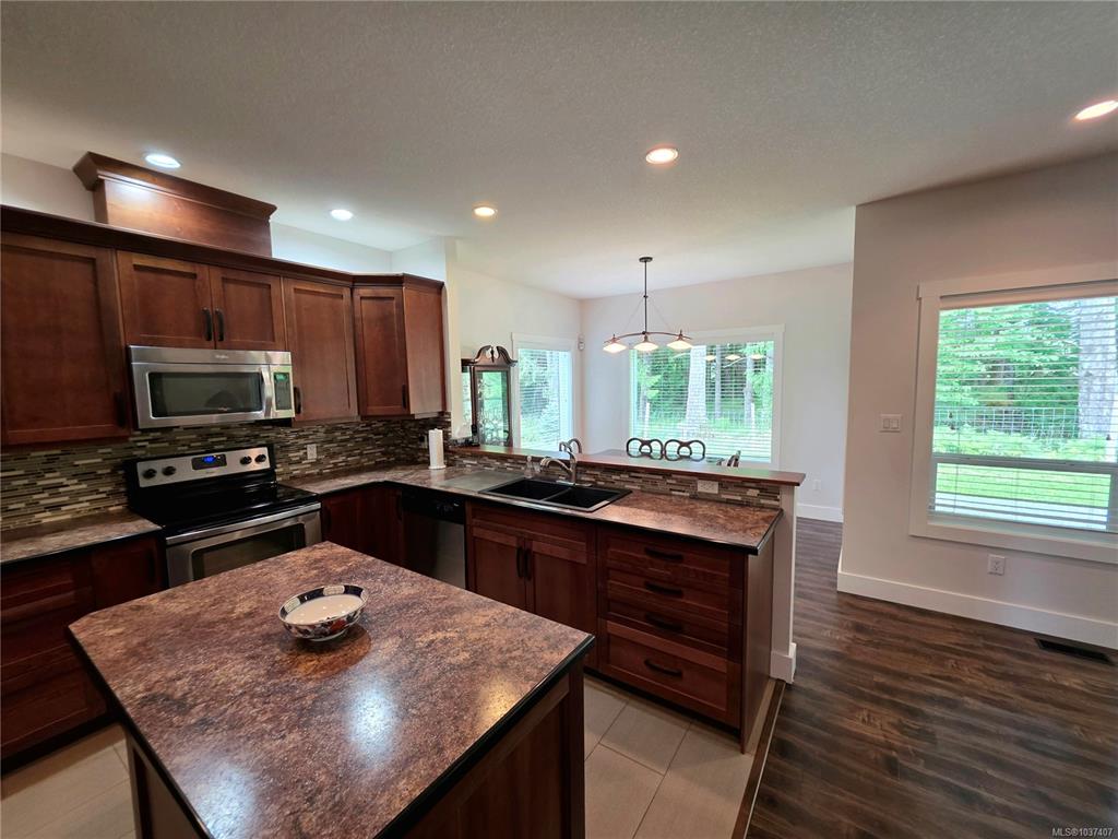 Fifth View of 5450 Tomswood Rd, Port Alberni, BC, V9Y 0B4