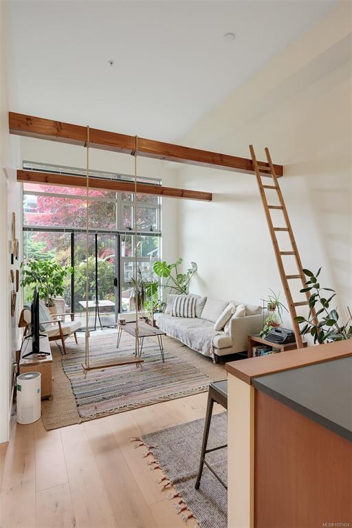 797 Tyee Rd, 1037424, BC,