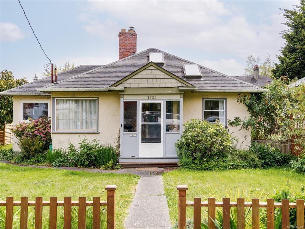 Second View of 1731 Denman St, Victoria, BC, V8R 1Y3