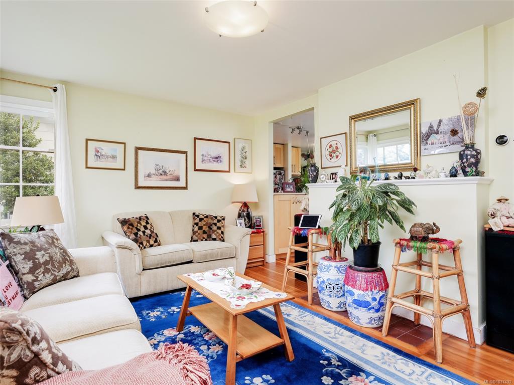 Fifth View of 1731 Denman St, Victoria, BC, V8R 1Y3