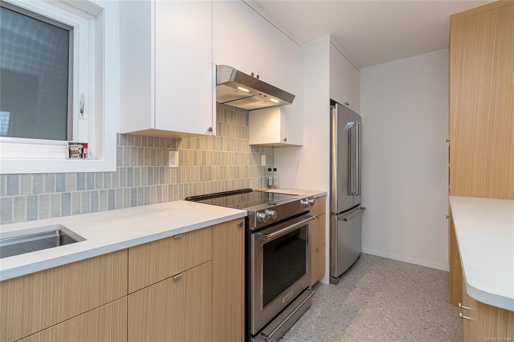 Fourth View of 1540 Dallas Rd, Victoria, BC, V8S 1A3