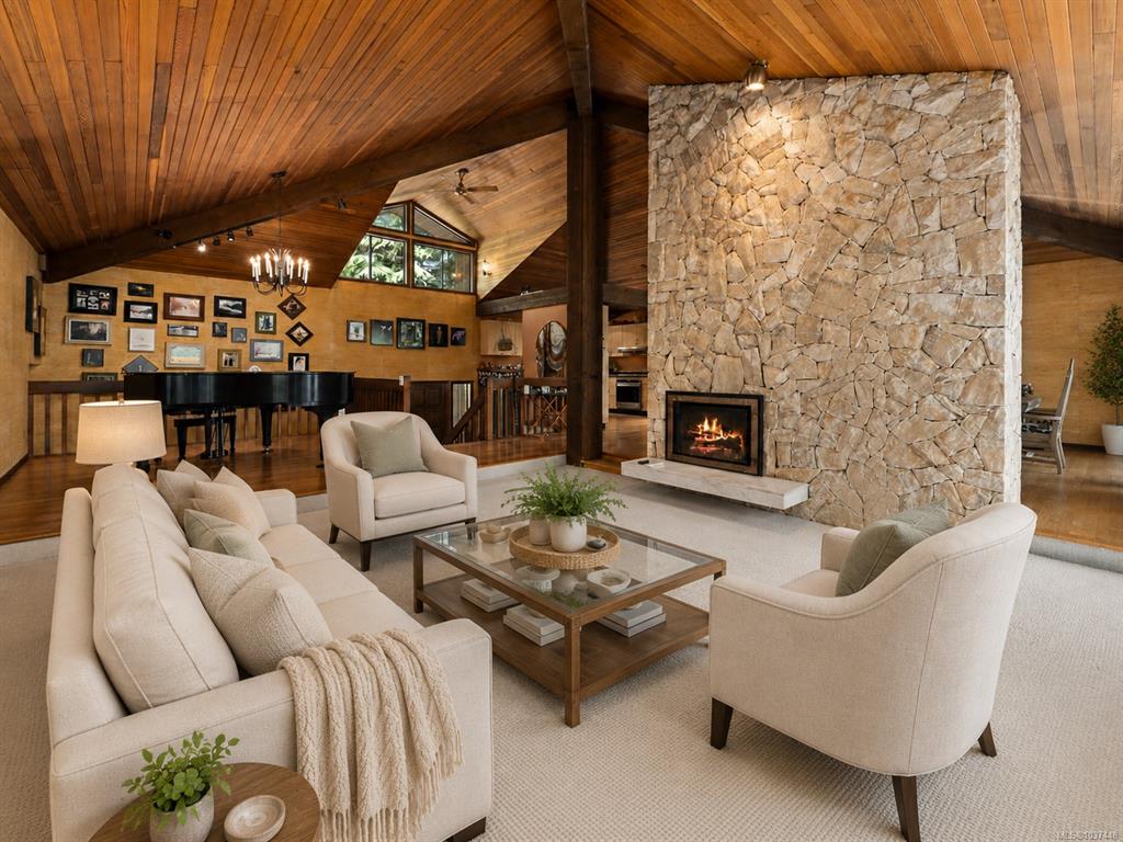 Fourth View of 999 Lohbrunner Rd, Saanich, BC, V8X 4K4