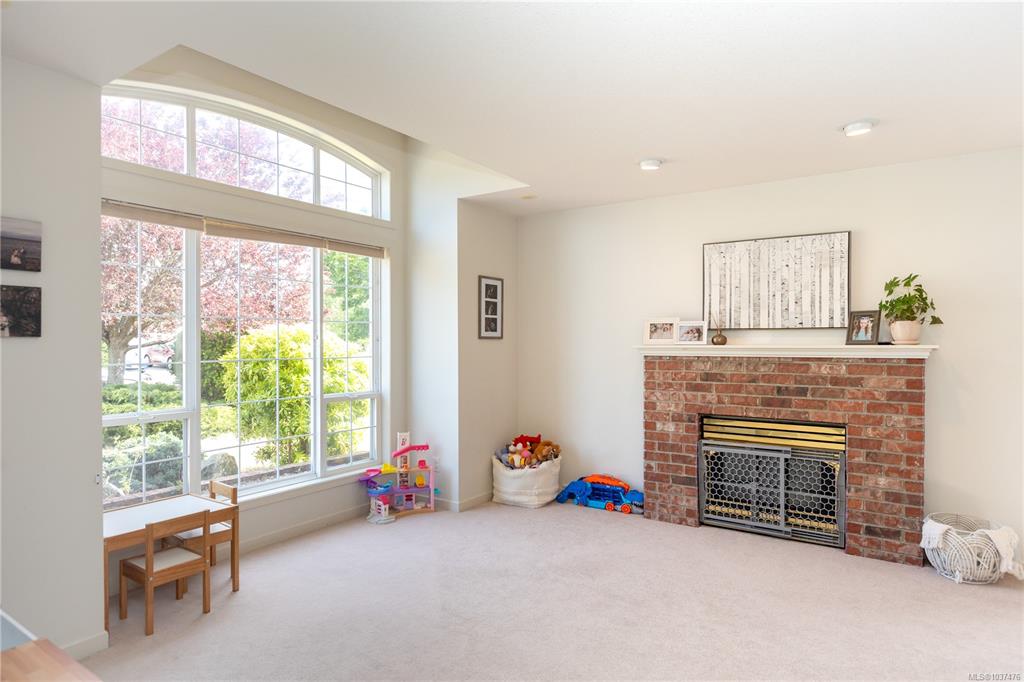 Fourth View of 706 Ironwood Ave, UPLANDS, Parksville, BC, V9P 2S2