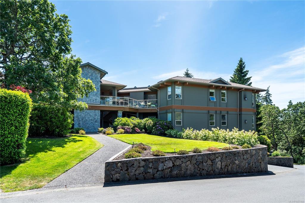 4305 Maltwood Lane, 1037482, BC,