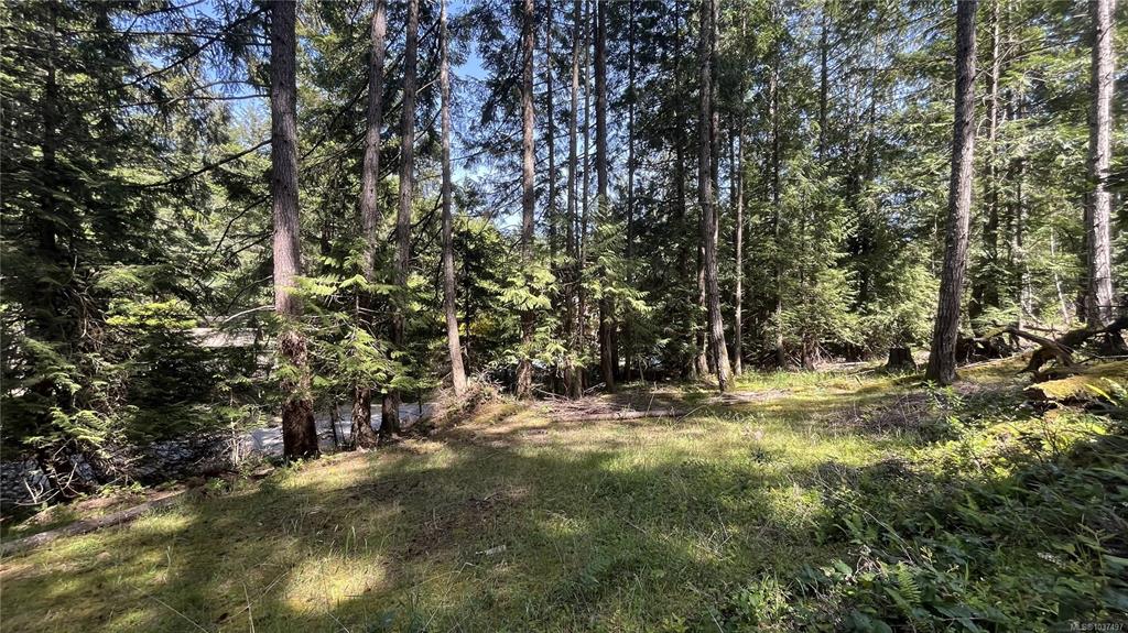 Fifth View of 3710 Frigate Rd, Pender Island, BC, V0N 2M0